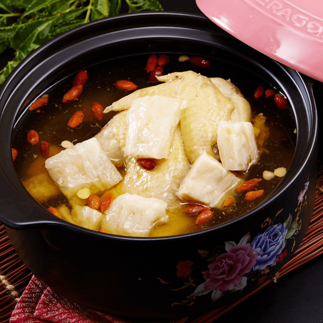 土鸡炖花胶汤 Fish Maw with Free Range Chicken Soup